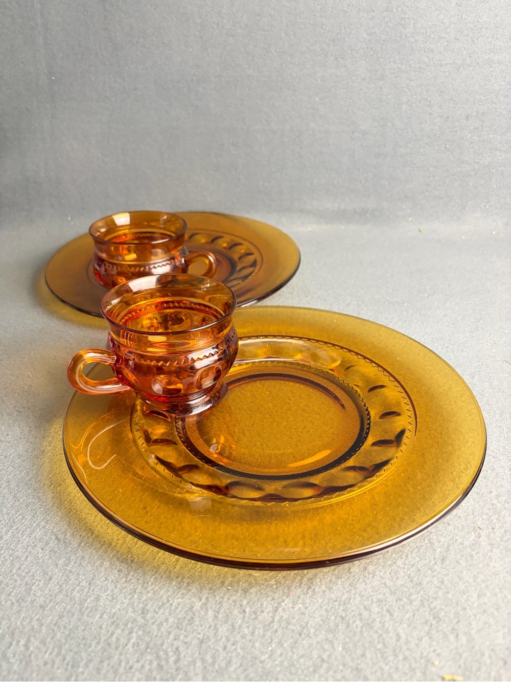 1960s MCM Vintage Amber Indiana Kings Crown Thumbprint Glass Luncheon Set Of 2